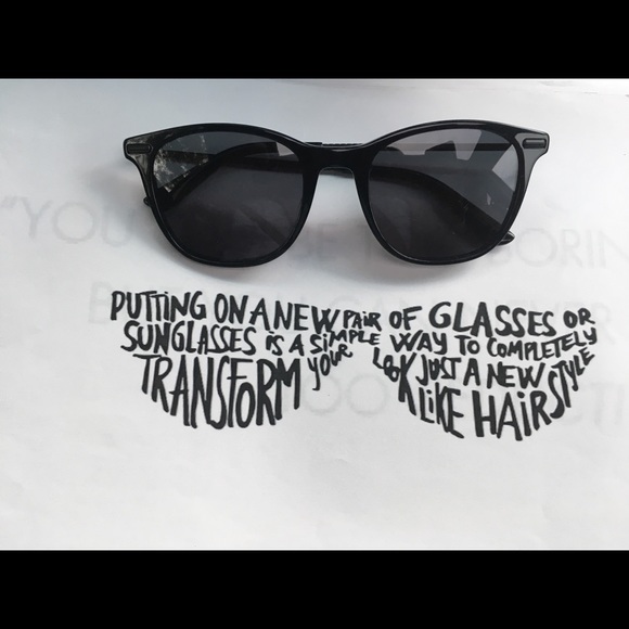 Bottega Veneta Sunglasses - Picture 7 of 7